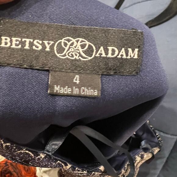 Betsy & Adam Women's Metallic-Floral One-Shoulder High Slit Gown Size 4 NWT - Picture 8 of 14